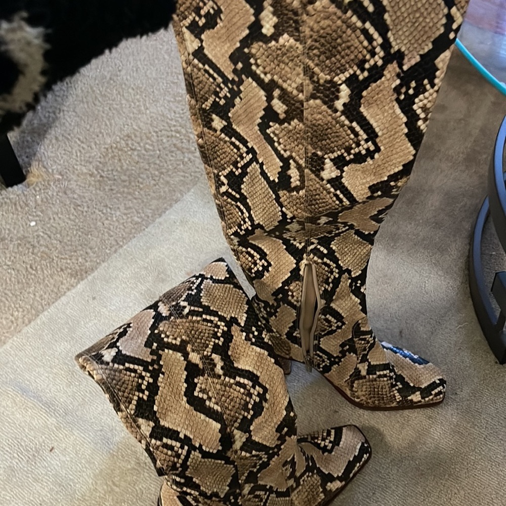 Women’s Vince Canute snake skin over the knee boots - Picture 4 of 11